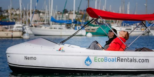 Eco-waterfietsverhuur in de Baai van San Diego